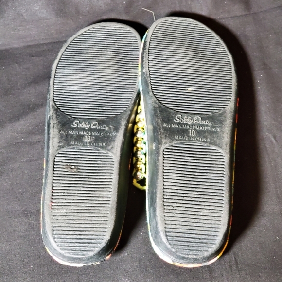 Solely Ours Flip Flops - Picture 2 of 3